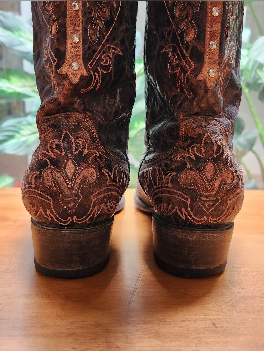 Cavenders Leather Embroidered Rhinestone Studded Cross Cowboy Boots Sz 10B - Picture 5 of 11